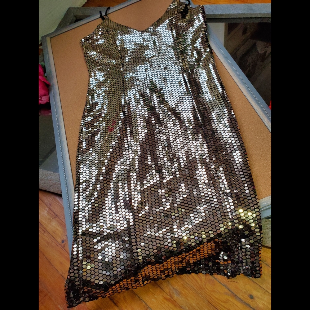 Charlotte Russe Gold Geometric Sequin Mini Dress - Picture 5 of 6